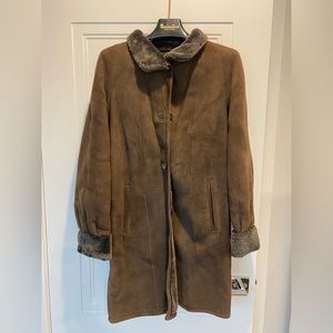 Shearling brown coat. Size xs. Very warm